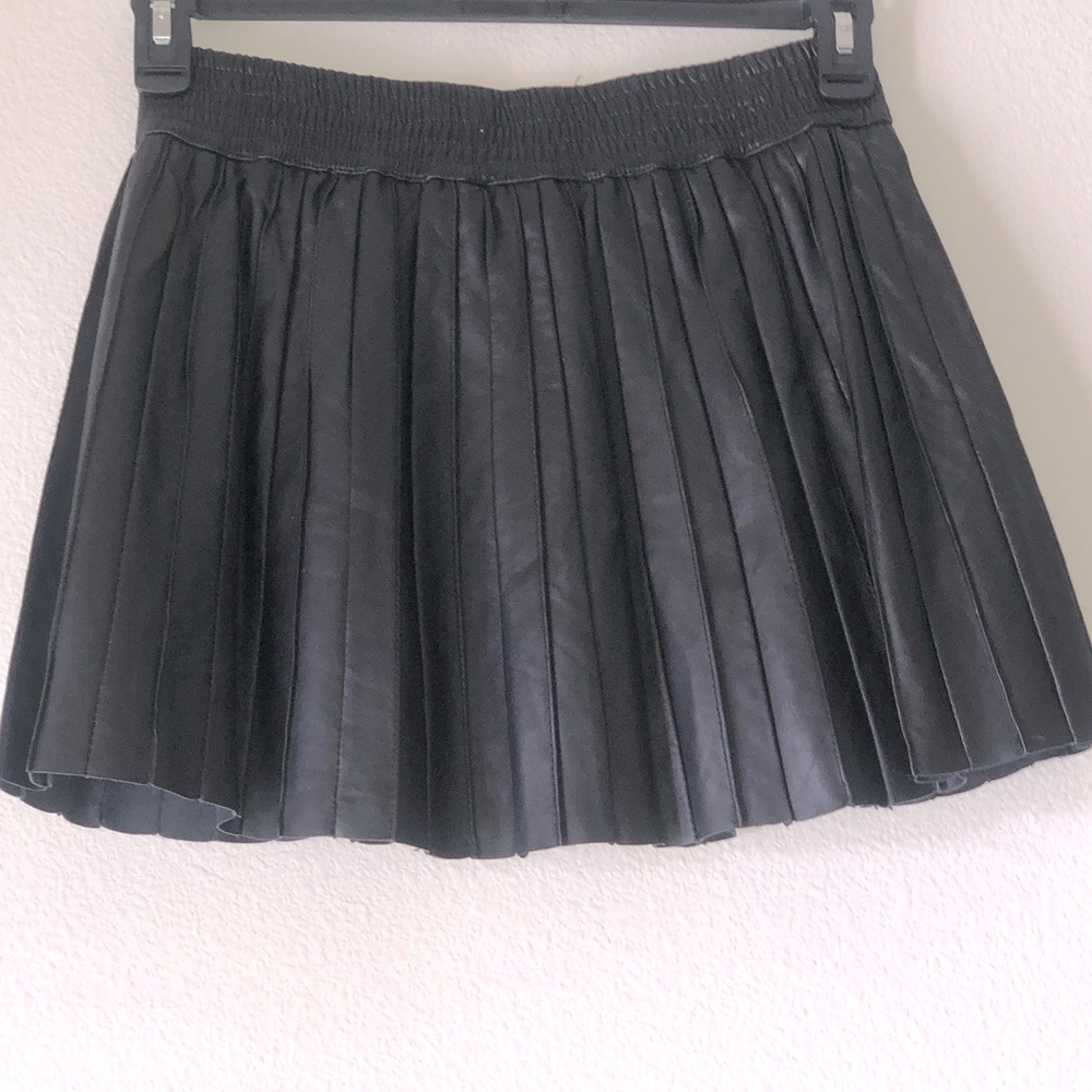 Genuine leather mini skirt pull-on SZ 2 by Ted Baker Black